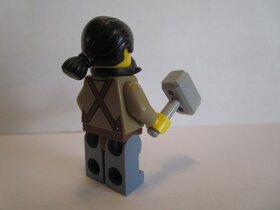 Lego castle / city figurka kovář a příslušenství - 8