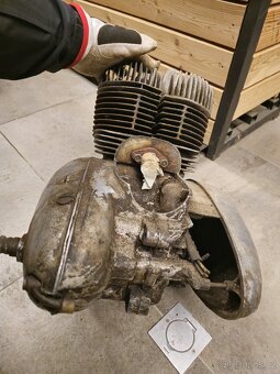 Motor jawa 354 - 8