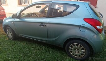 Prodám Hyundai i20 r.v. 2010, 3dveřový, najeto 46 tis. km - 8