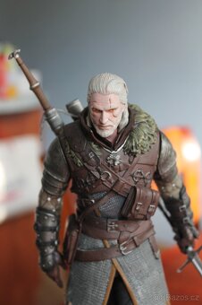 Zaklínač Geralt z Rivie v medvědí zbroji - 8