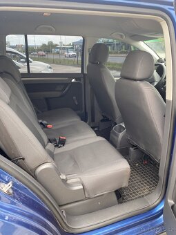 Volkswagen Touran 1.4 TSI, 7 míst, 2008 - 8