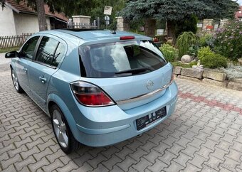 Opel Astra 1,8i Panorama Top stav benzín - 8