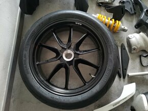 Ducati Hypermotard 939 Soubor dílů - 8