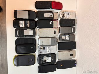 Mix mobilních telefonů - 8