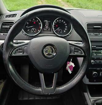 Škoda Yeti outdoor Ambiente 1,2 tsi 77kw Škoda servis - 8