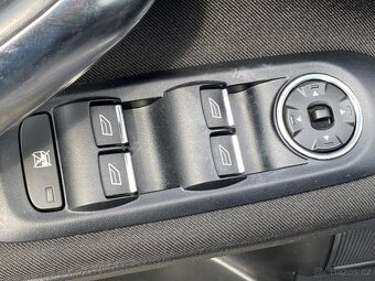 Ford Mondeo 2.0 TDCi , 103 kW nafta, 2009 - 8