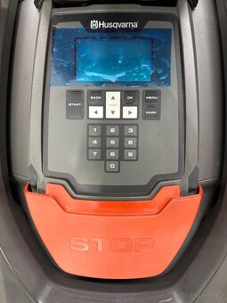Robotická sekačka HUSQVARNA Automower 420 - 8
