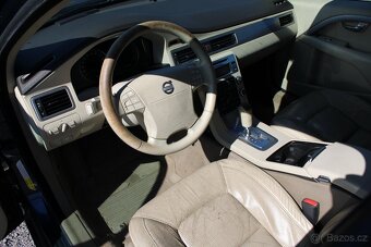 Volvo XC70 2,4 D5 136kW 4x4, serviska, koup.ČR - 8