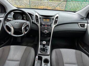 Hyundai i30 1.6i - 8