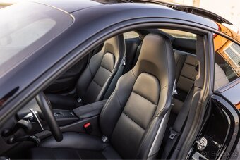 Porsche 911 Carrera 4 GTS | 3.8 | 27.600km | - 8