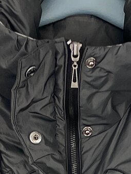 Luxusní kabát, 36 - 8