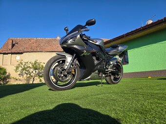 Yamaha Yzf R1 Rv.2002 nové pneu a Stk dobrý stav - 8
