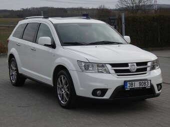 Fiat Freemont 2.0 MJT, alu 19, kůže - 8
