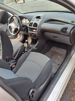 Peugeot 206 1.1i r.v. 2004 3dv. - 8