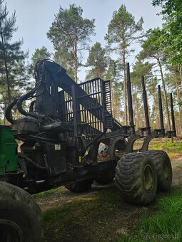 Vyvážecí souprava JOHN DEERE 1510E naklápění sloupu - 8
