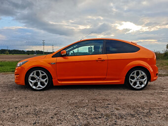 Ford Focus ST MK2 facelift,2.5T 166KW,3dvéř,Elektric orange - 8