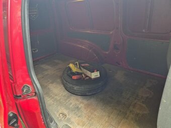Prodám VW CADDY MAXI 1.6TDI 75kW - 8