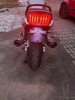 Yamaha XJR 1300 - 8