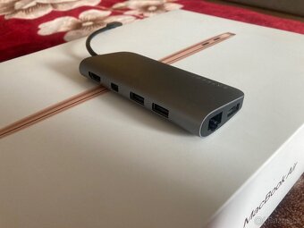 MacBook Air 2020 M1 +rozšíření o všechny sloty a rychlou mem - 8