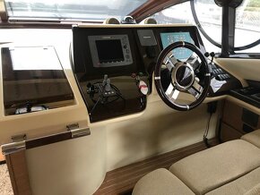 Motorová jachta Azimut 47 Fly - 8