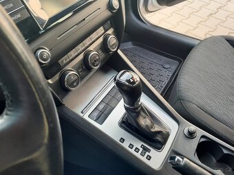 Škoda Octavia Combi 2,0TDI 135KW 4x4 AT - 8