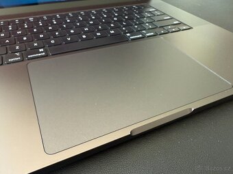 Apple MacBook Pro 16" M3 - 8