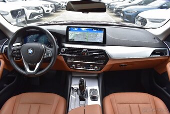 BMW 530i xDrive 2xPNEU DPH ČR 1.MAJITEL - 8