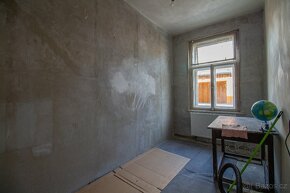 Samostatně stojící rodinný dům 3+1 ve Velkém Oseku u Kolína - 8
