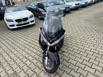 Suzuki Burgman 200G 13,5 KW MALÉ KM - 8