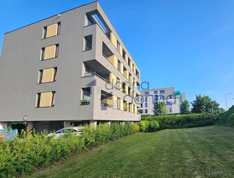 Pronájem bytu 1+kk/L 44m², ul. Pavla Beneše, Praha 9 - Letňa - 8