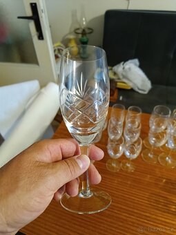 Sada broušených skleniček - 8