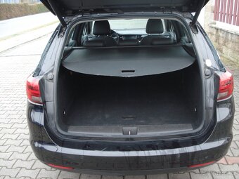 Opel Astra Kombi 1.6 CDTI,ČR,SERVISKA,NOVÁ STK,MODEL 2018 - 8