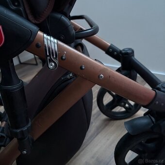 Prodám kočárek Tudore Ranger – koženka - 8