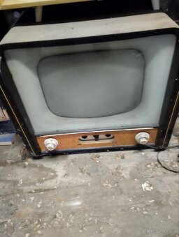 Retro elektro televize radia vysavače - 8