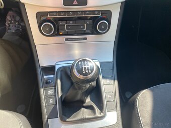 VW Passat 2.0 tdi kombi - 8