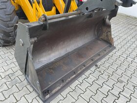JCb 4CX - 8