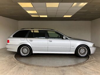 BMW 530D TOURING - 8
