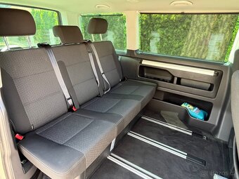 VW Multivan T6, 7 míst, STK do 5/2027,"dobrou noc" paket - 8