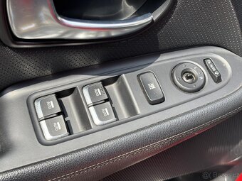 Kia Carens 1.6 GDi , 99 kW benzín, 2015 - 8