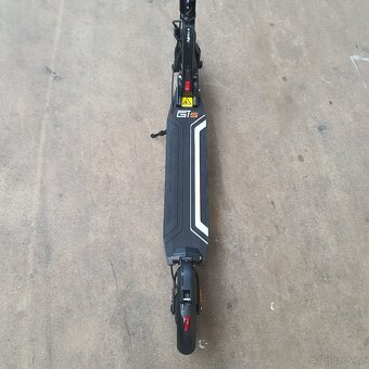 Elektrická koloběžka E-Twow GT Sport Black - 8