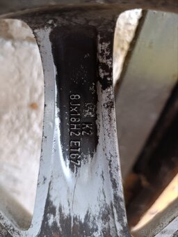 Zimní kola 255/55 r18 - 8