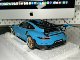AutoArt - Porsche 911 GT2 RS Weissach (Miami Blue), 1:18 - 8