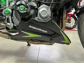 KAWASAKI Z900 - 8