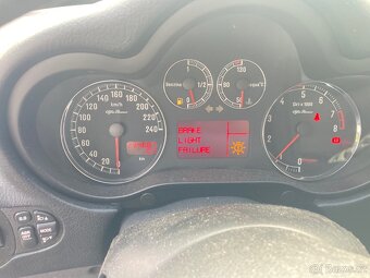 Alfa Romeo 147, 1,6 LPG 2009 - 8