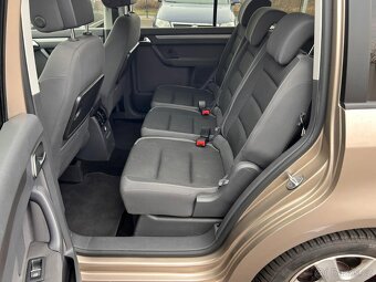 VW Touran 1.6 TDi Style - 8