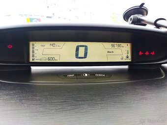 Citroen C4. 1.4 - 8