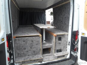 Prodám obytnou dodávku Ford Transit - 8