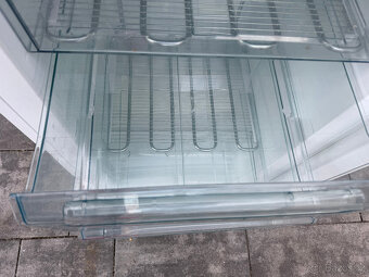 Mrazák Electrolux 7 šuplíkový - 206 litrů - 8