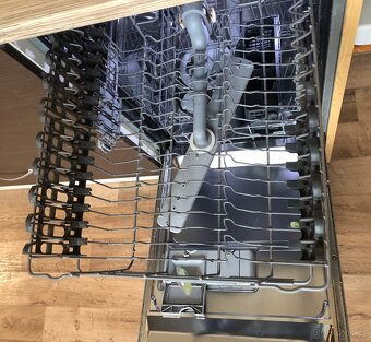 —————-Vstavaná myčka Electrolux, 2900 Kč———— - 8