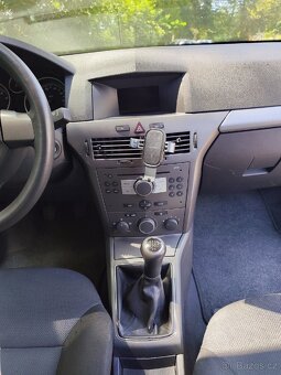 Opel Astra H 1.6i 16V - 8